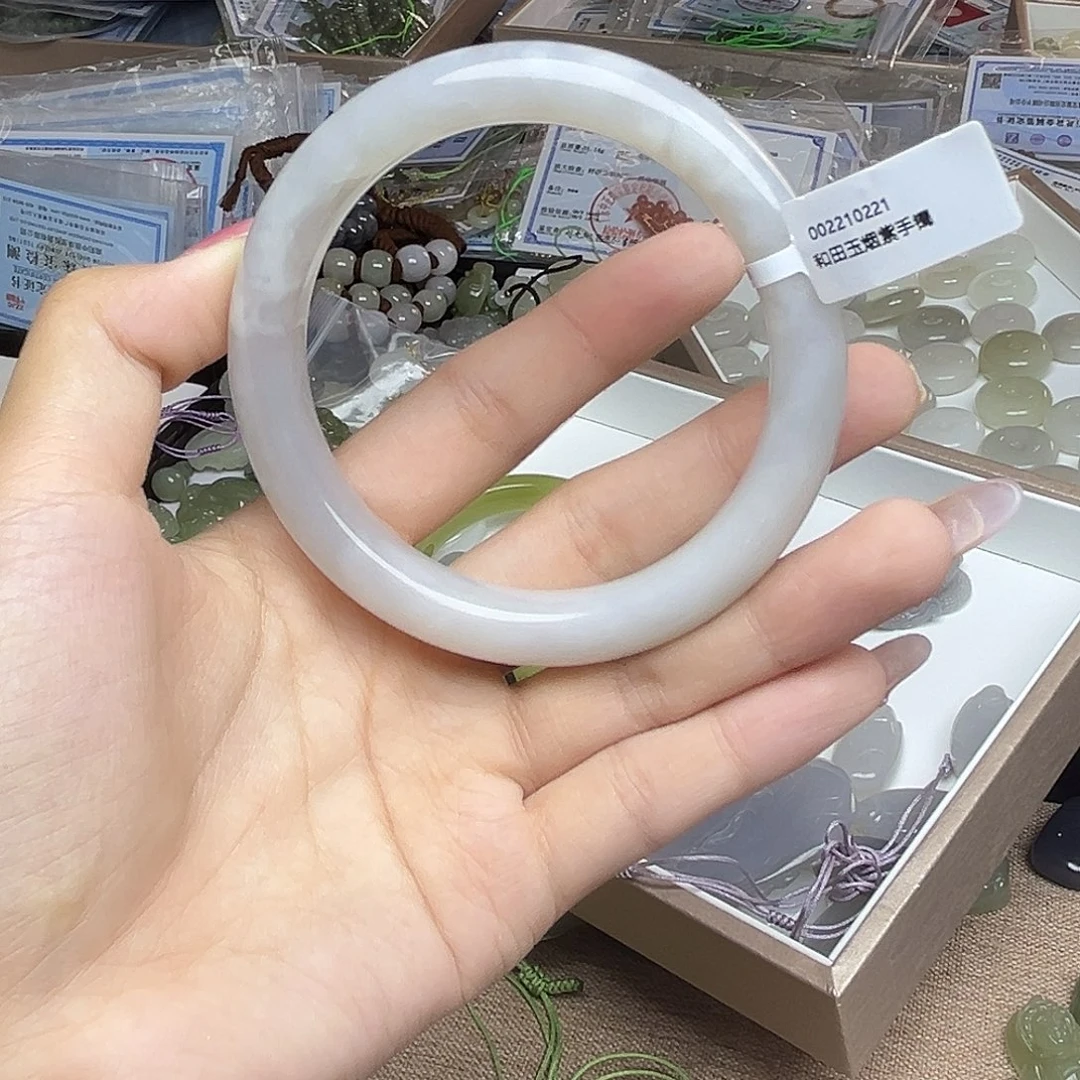 未镶嵌手镯和田玉60