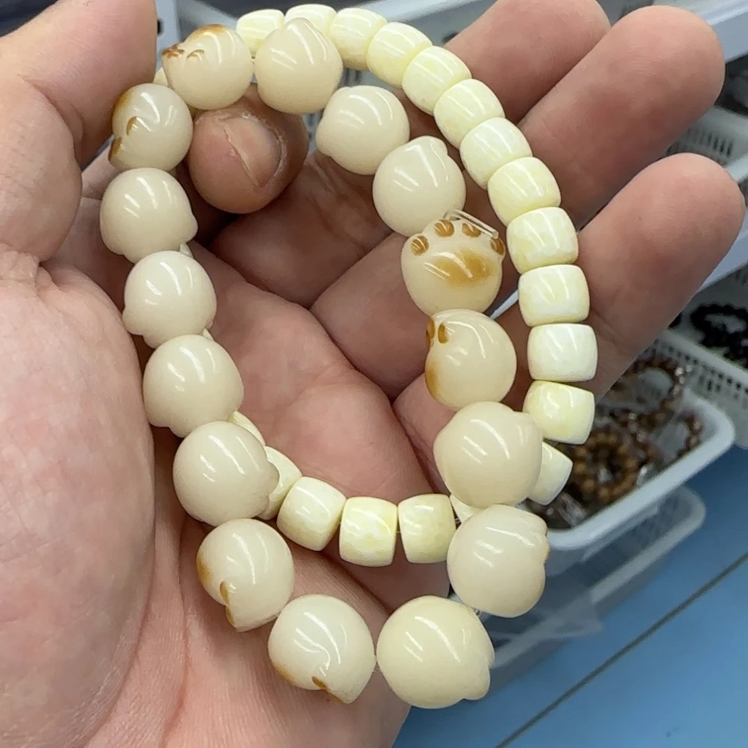 白玉菩提吊坠白色303