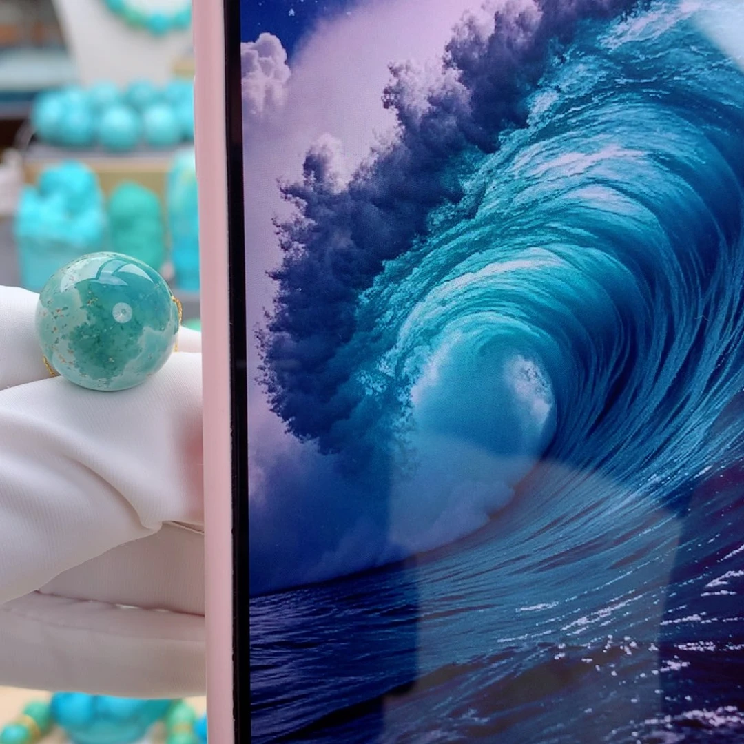 未镶嵌绿松石颈饰