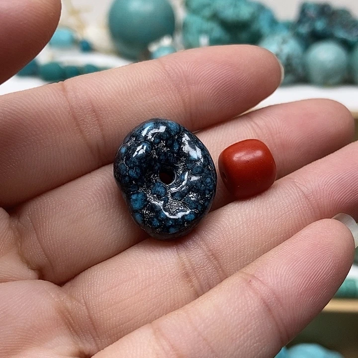 颈饰未镶嵌南红玛瑙