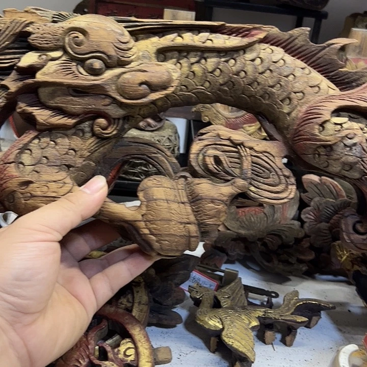 木（非红木类）天**瑞木雕龙的一个双面