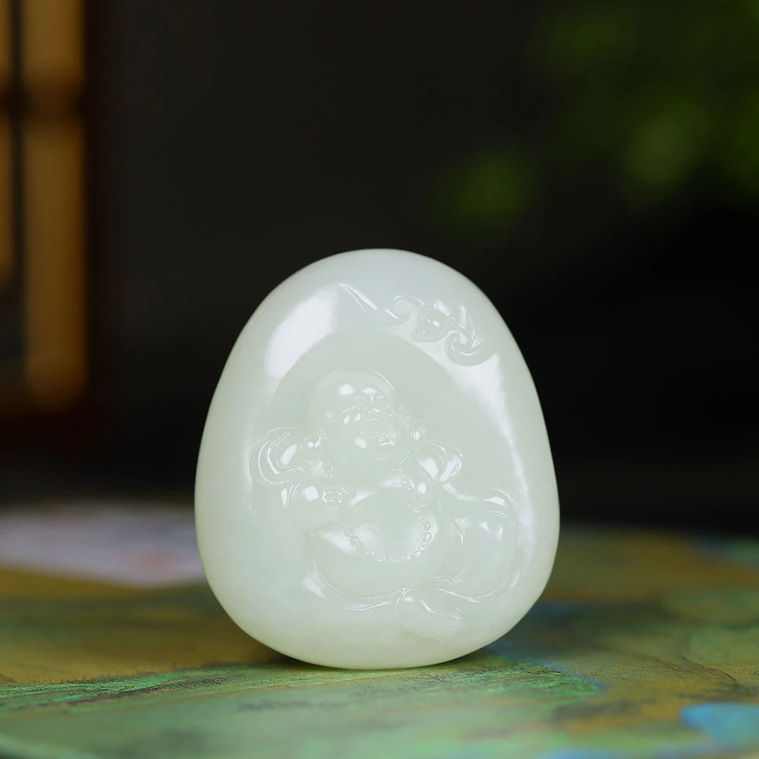 1104148和田玉白玉天生福相挂件