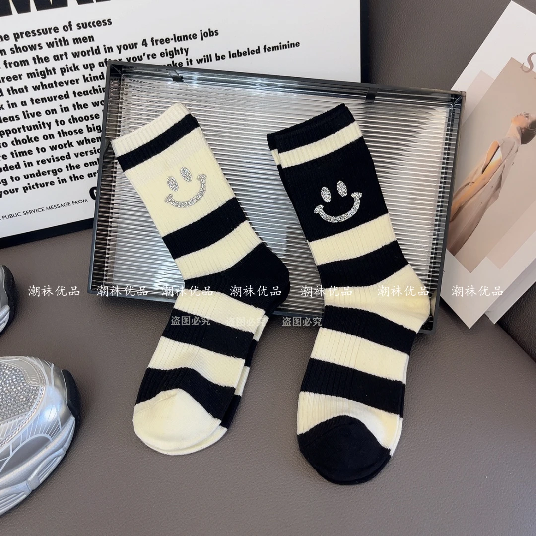 【条纹烫钻笑脸】韩版百搭条纹中筒袜网红爆款休闲潮袜鲨鱼裤袜子