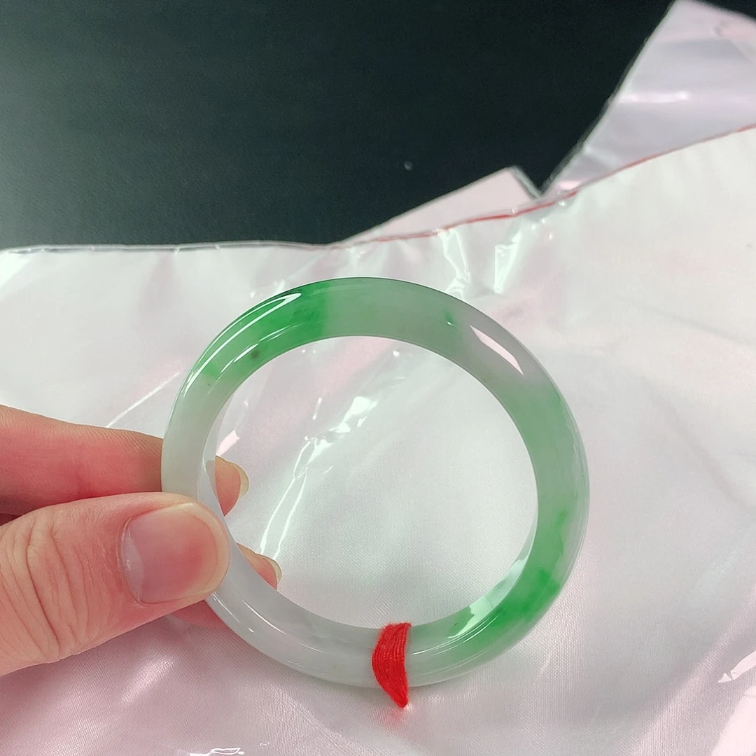 翡翠未镶嵌手镯514