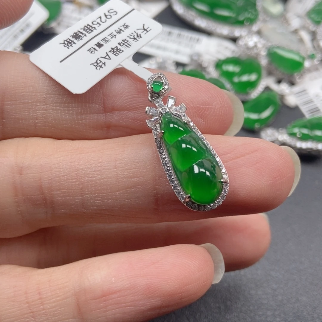 翡翠银S925镶嵌颈饰