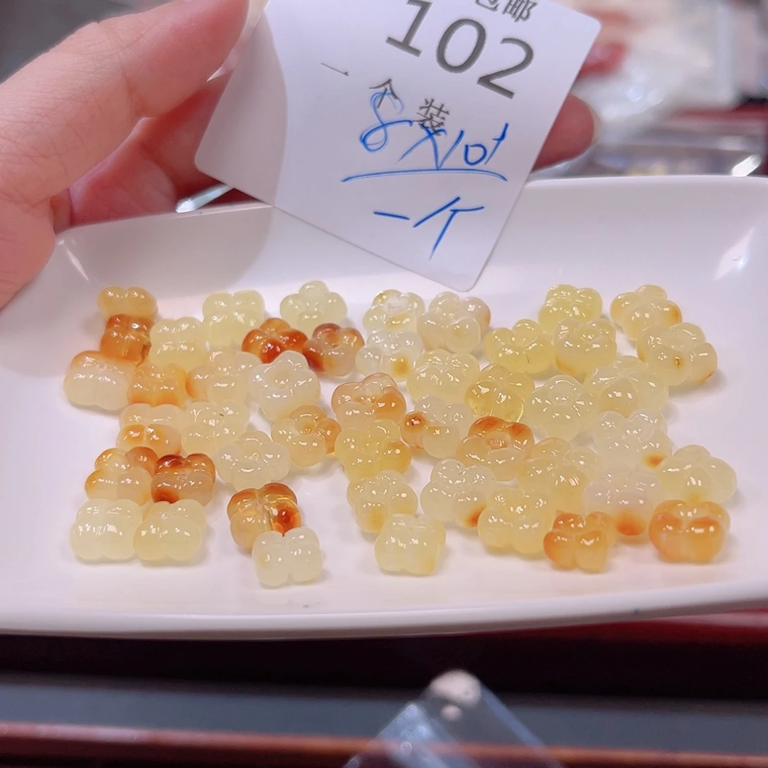 未镶嵌水晶珠宝半成品102 。