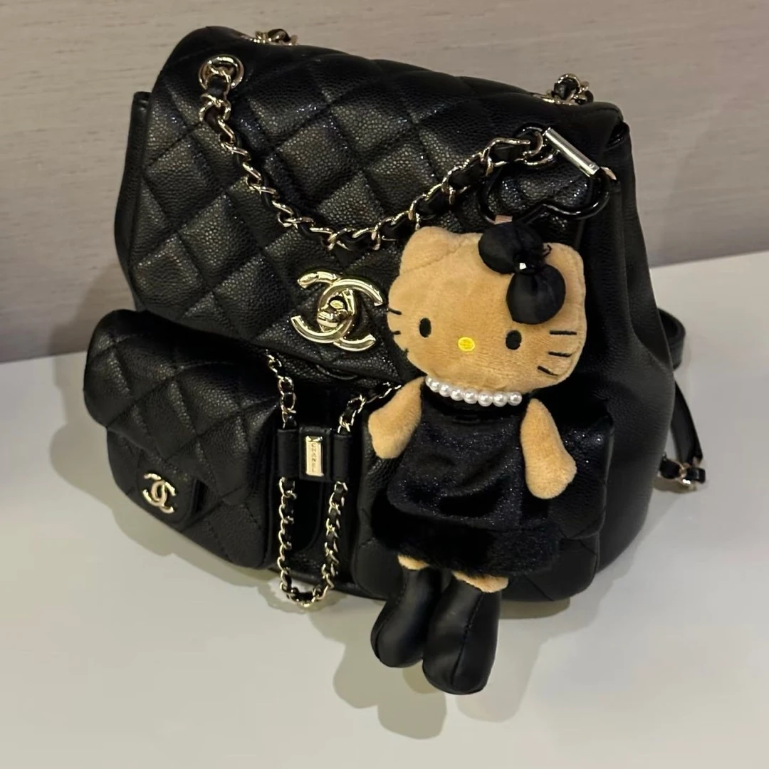 新款黑皮长腿kt挂件爱心扣书包钥匙扣豹纹公仔哈喽kt猫包女生配饰