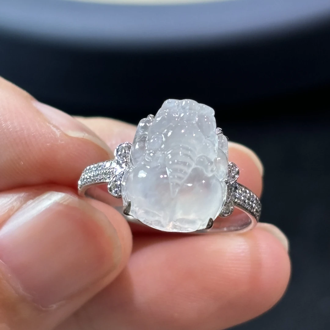 18k金天然缅甸A货翡翠戒指