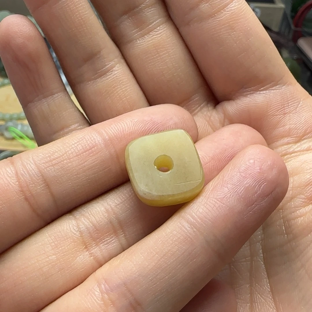 和田玉未镶嵌颈饰福利