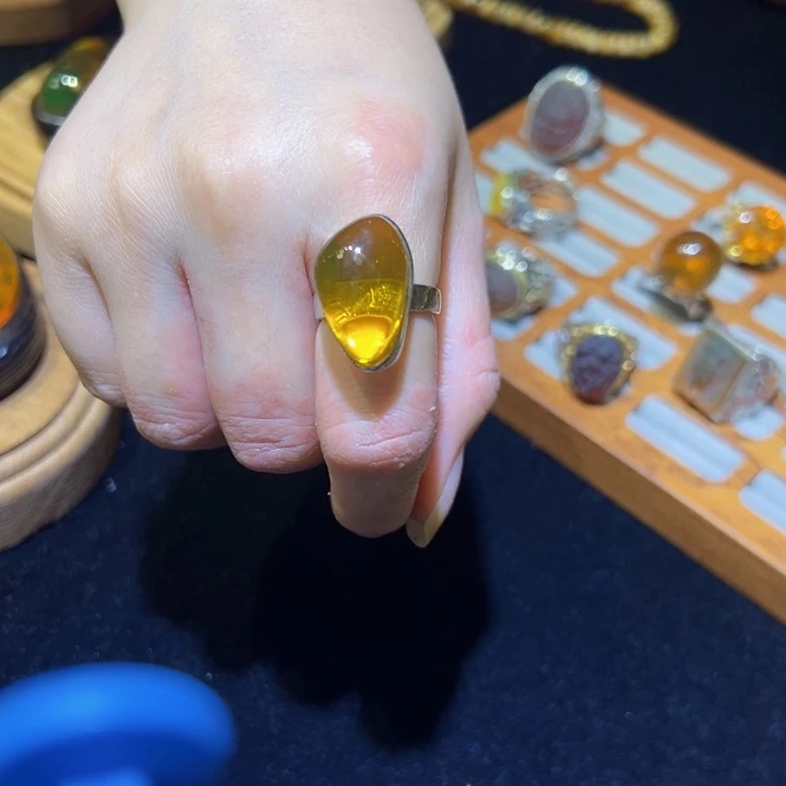 琥珀颈饰未镶嵌琥珀戒指