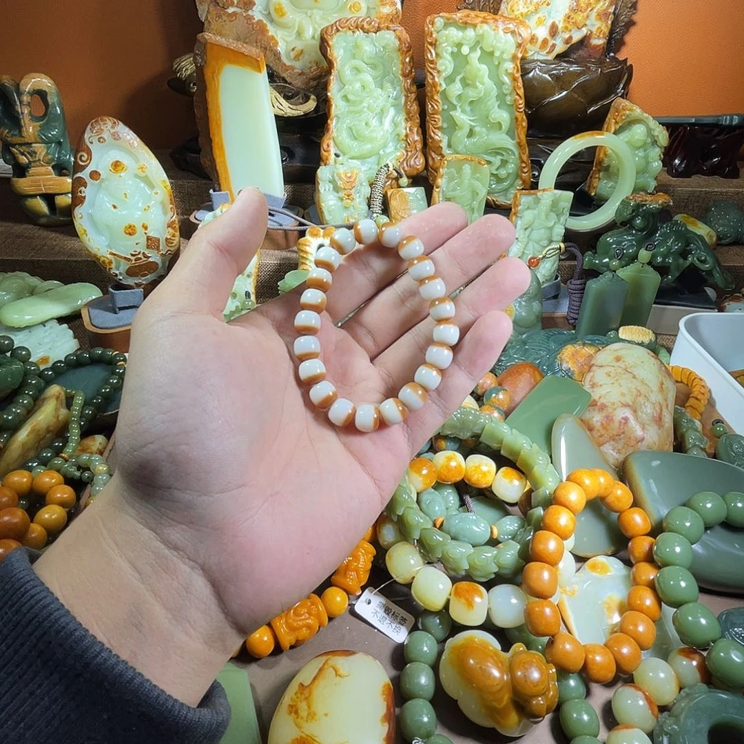 透闪石质玉未镶嵌珠宝奇石