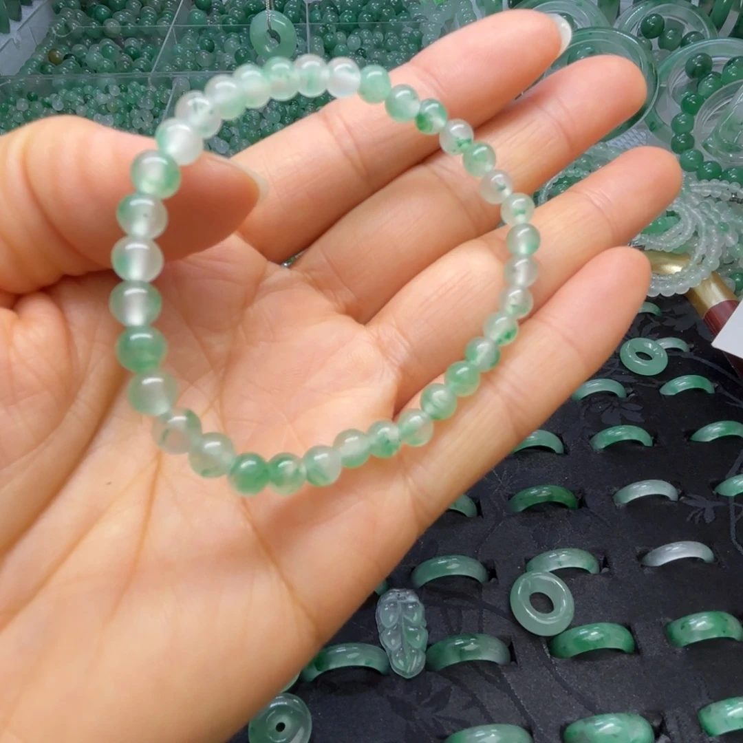 石英质玉（非洲翠）未镶嵌散珠冰飘花手串