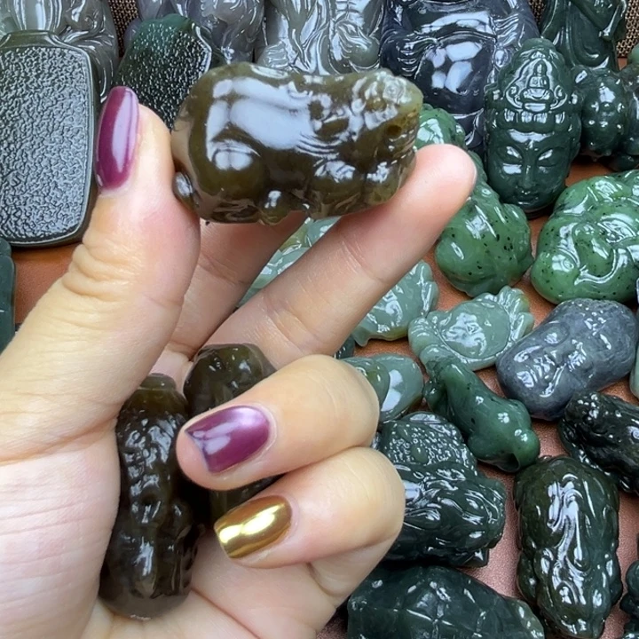 和田玉未镶嵌挂件