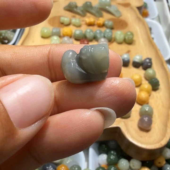 未镶嵌和田玉珠宝半成品