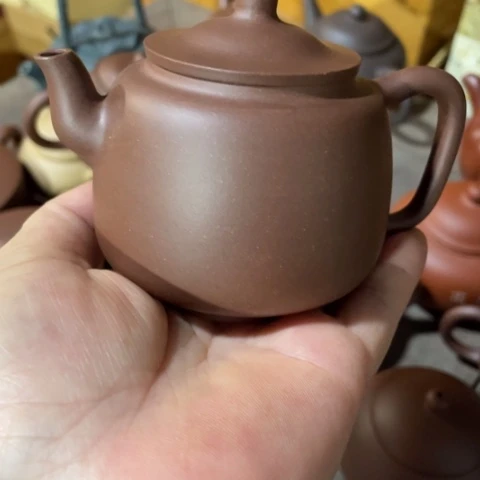 邬紫砂壶上画出这段画儿就