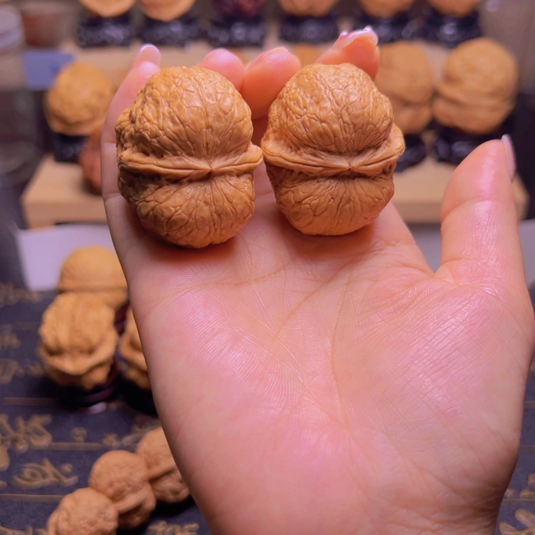 文玩核桃把件峭壁元宝H16