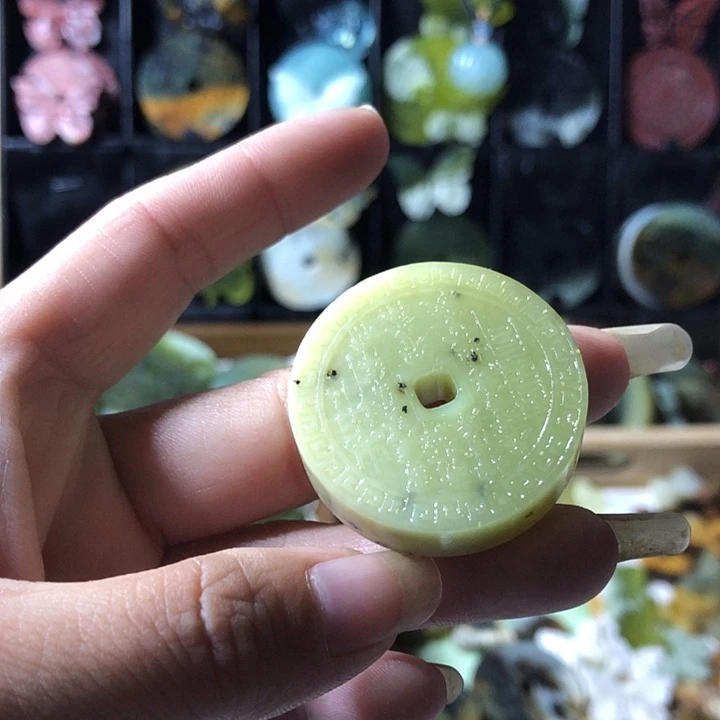 岫玉未镶嵌岫玉挂件