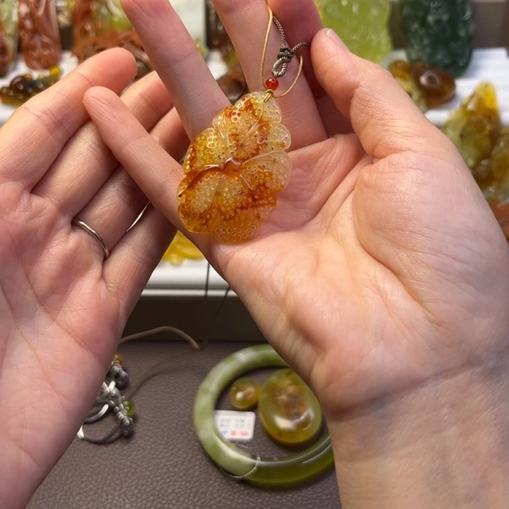 蛇纹石玉未镶嵌珠宝奇石