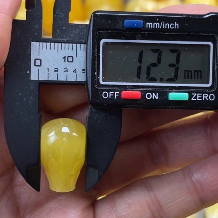 蜜蜡未镶嵌裸石23杂