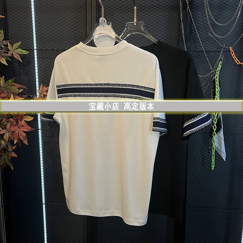 【小蜜蜂2代】新款潮流时尚百搭小蜜蜂刺绣三条杠短袖T恤（男女同款）