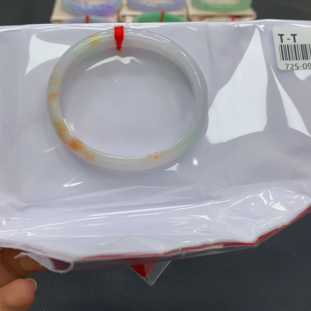 翡翠手镯未镶嵌翡翠51