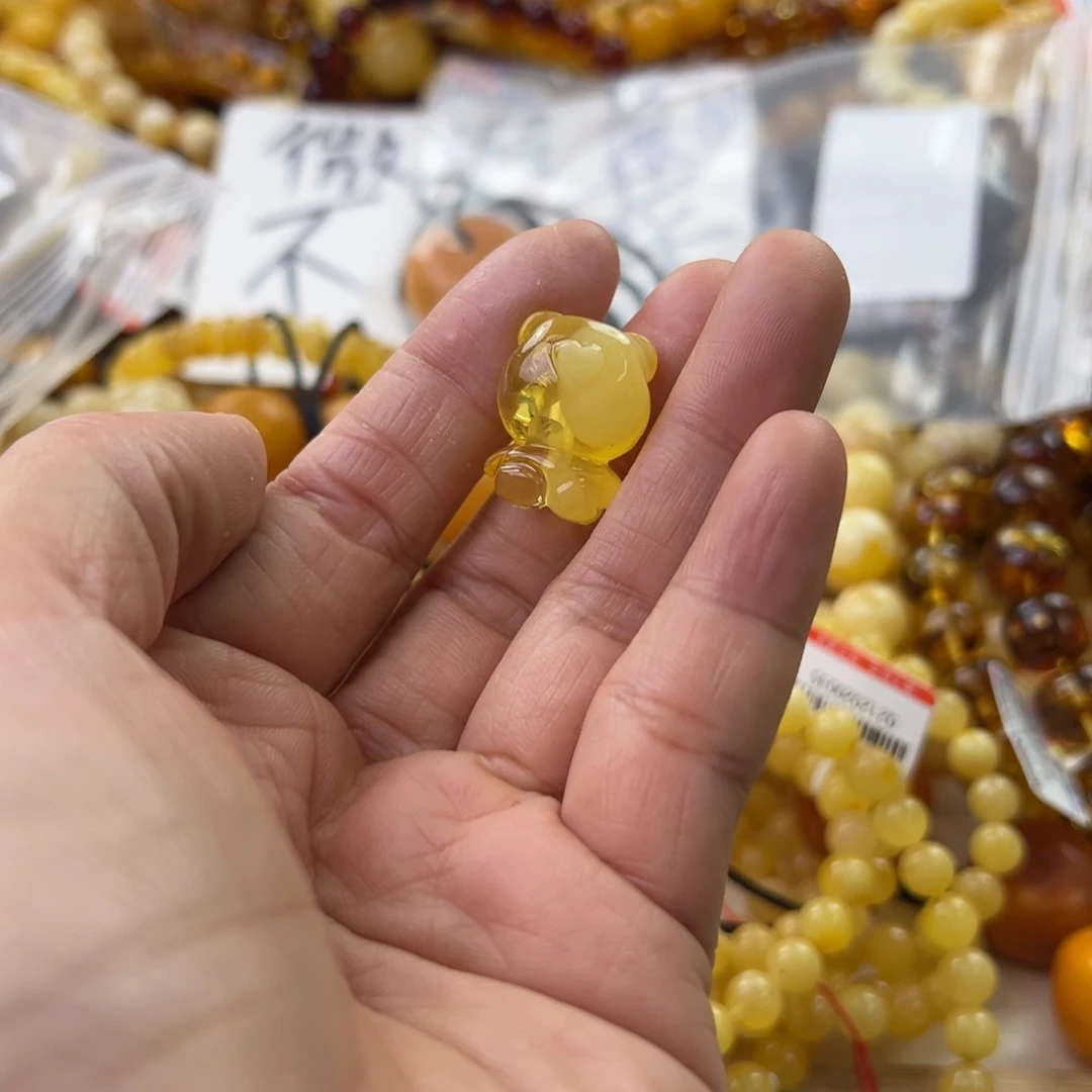 琥珀珠宝奇石未镶嵌