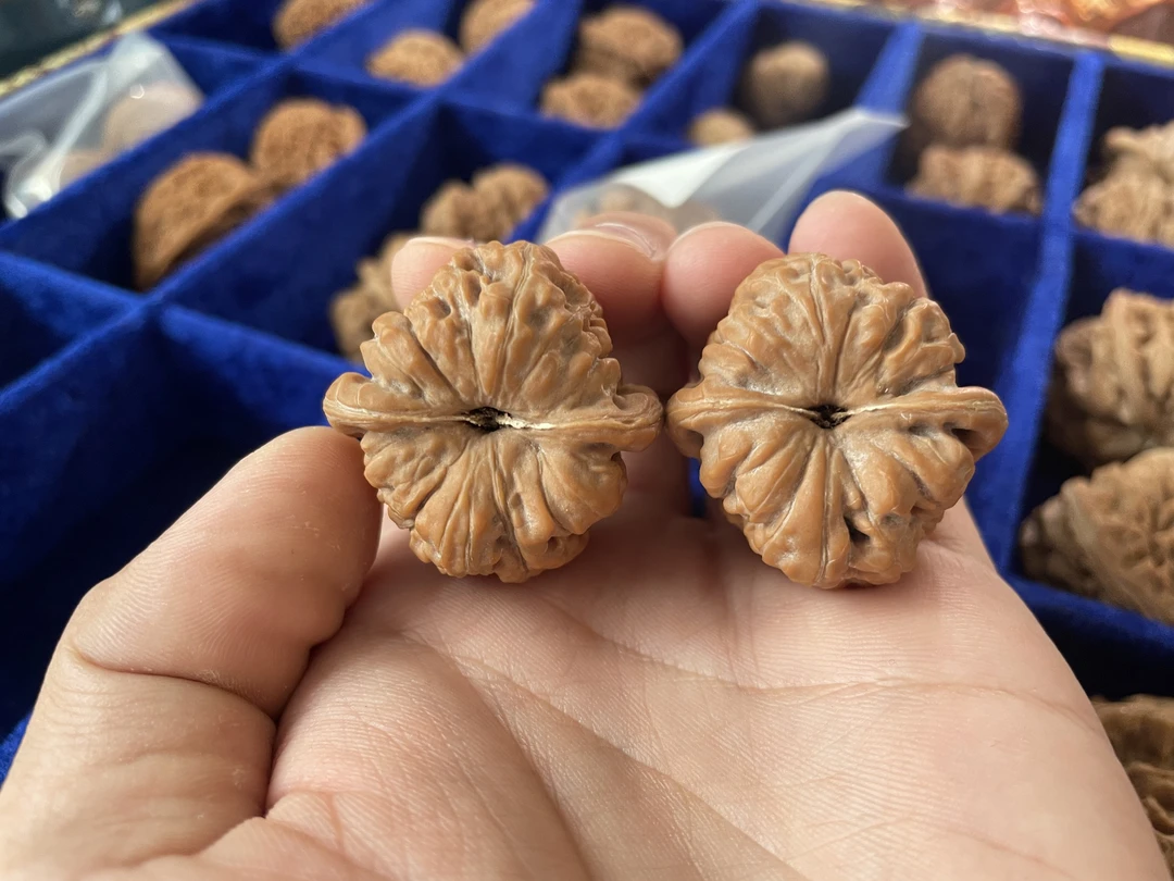 文玩核桃35金字塔