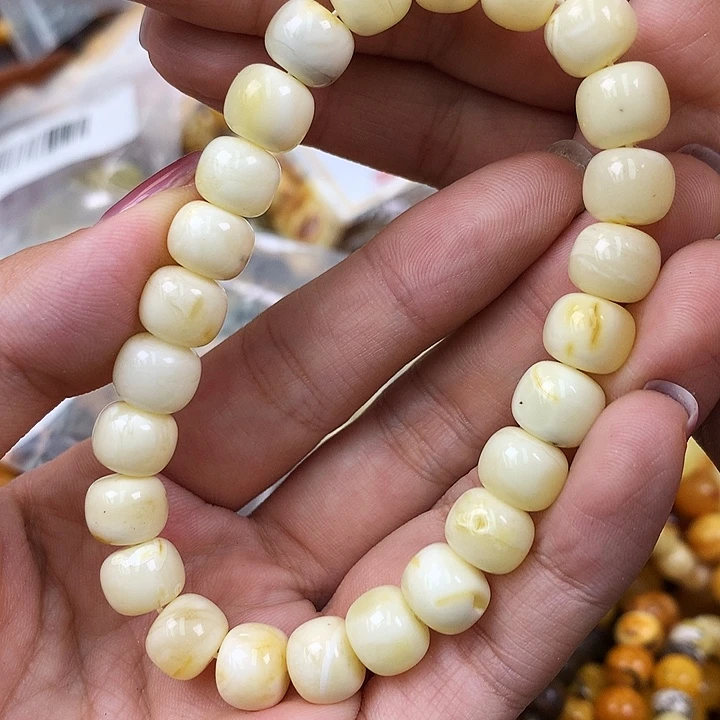 未镶嵌琥珀珠宝奇石