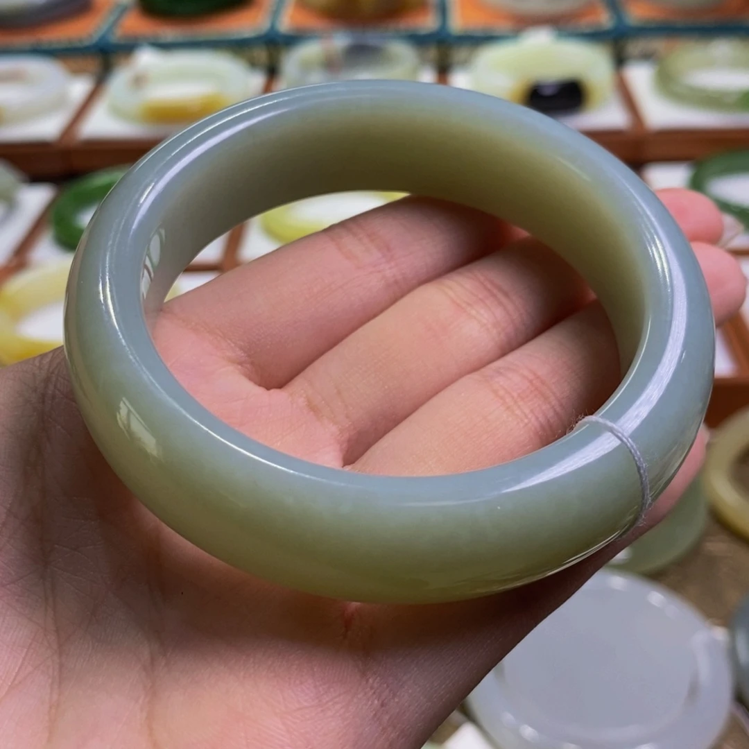 和田玉手镯未镶嵌且末浅蓝59.5