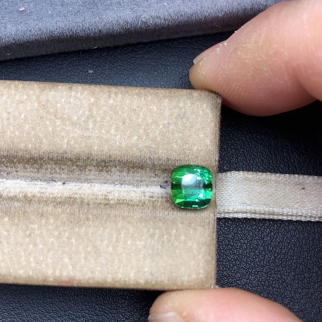 未镶嵌裸石碧玺1.79ct全净