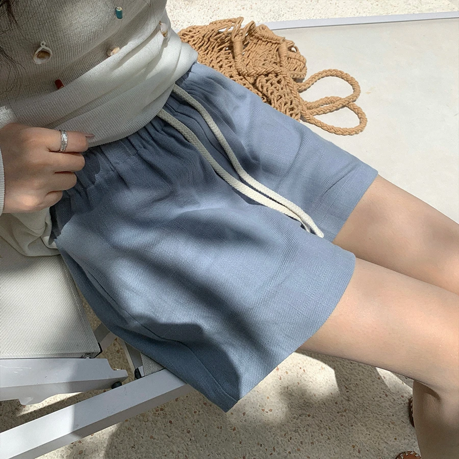 张贝贝 威尼斯小镇 加密棉麻 轻氧系休闲mini短裤