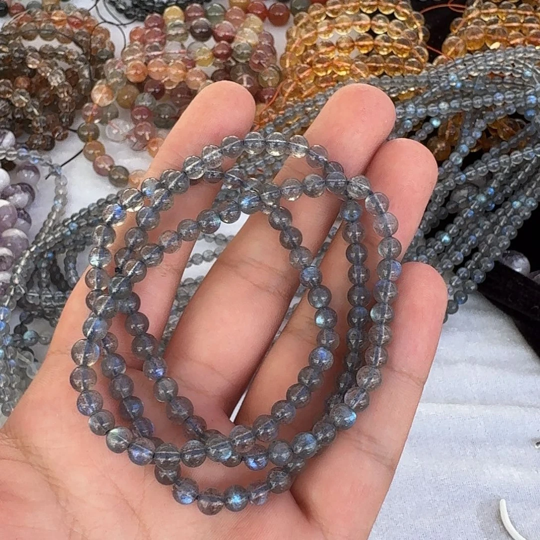 陈***咯水晶手链未镶嵌灰月三圈