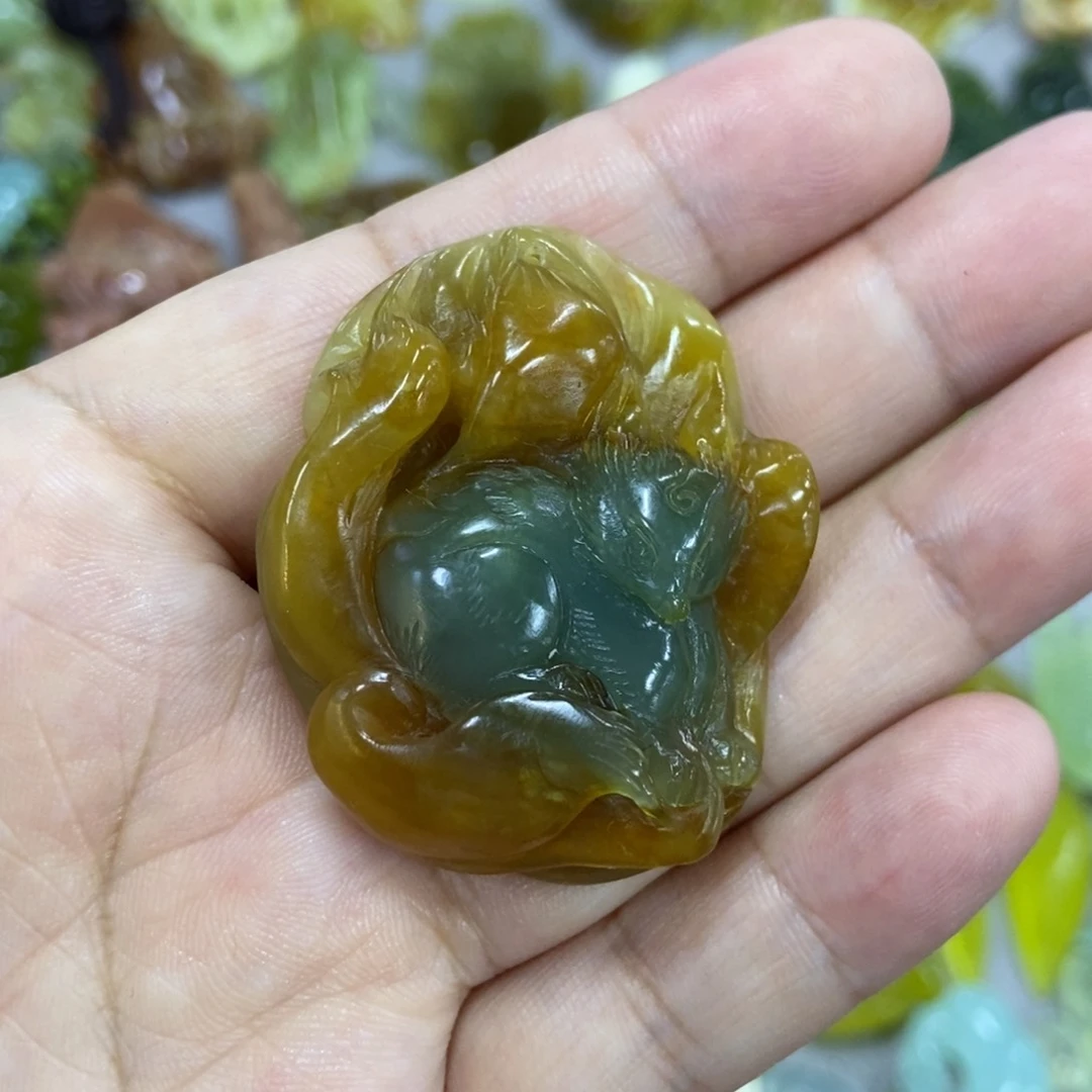 未镶嵌蛇纹石玉挂件
