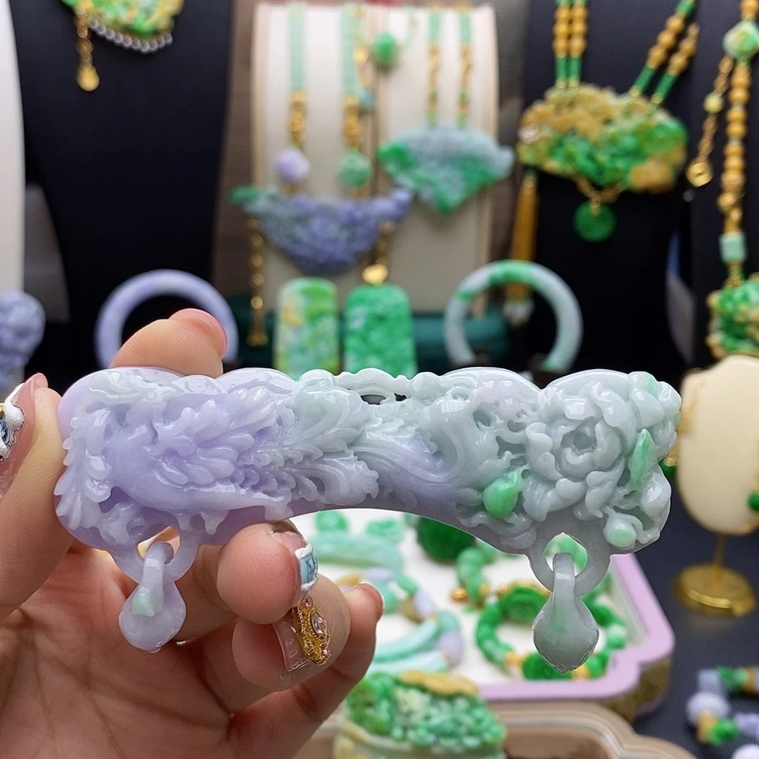 翡翠颈饰未镶嵌天然