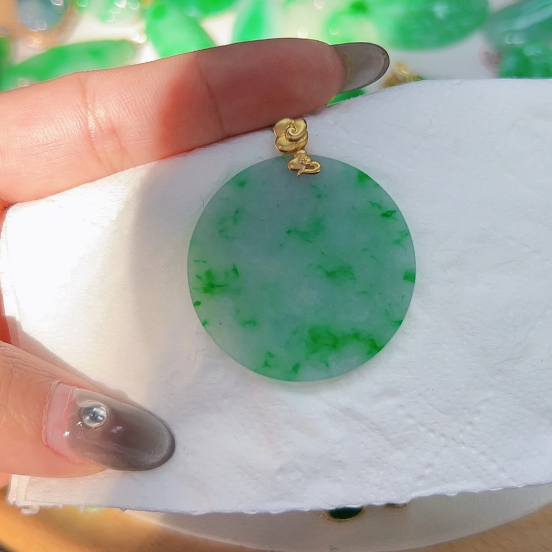 翡翠颈饰18K金镶嵌天然Ａ货翡翠