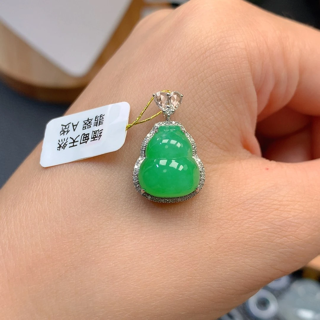 吊坠(不含链)18K金镶嵌翡翠翡翠