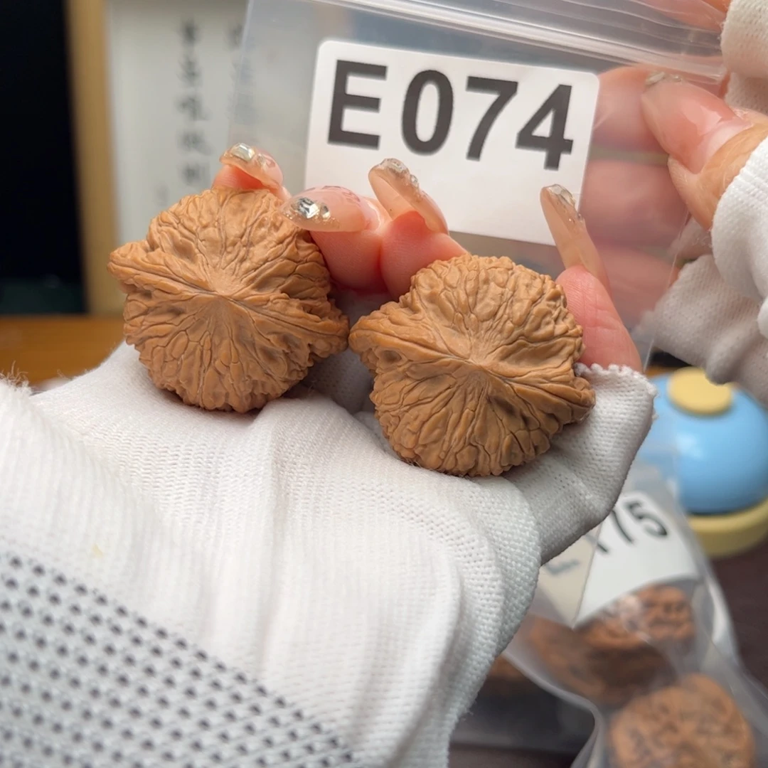 文玩核桃把件39绣球e074