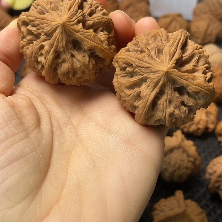 金***三把件文玩核桃47粗筋四棱