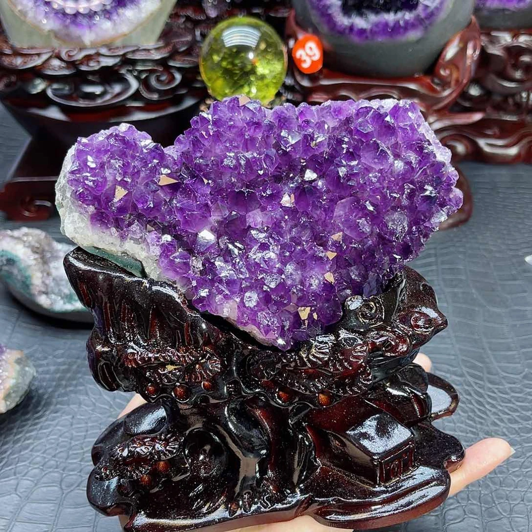 拎***好未镶嵌紫晶大型摆件（非配饰）