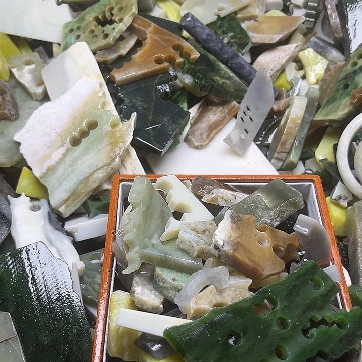 和田玉未镶嵌珠宝奇石梦**真