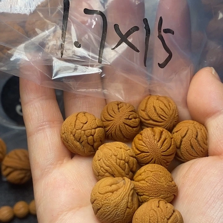 吊坠桃核秦岭山野生桃核