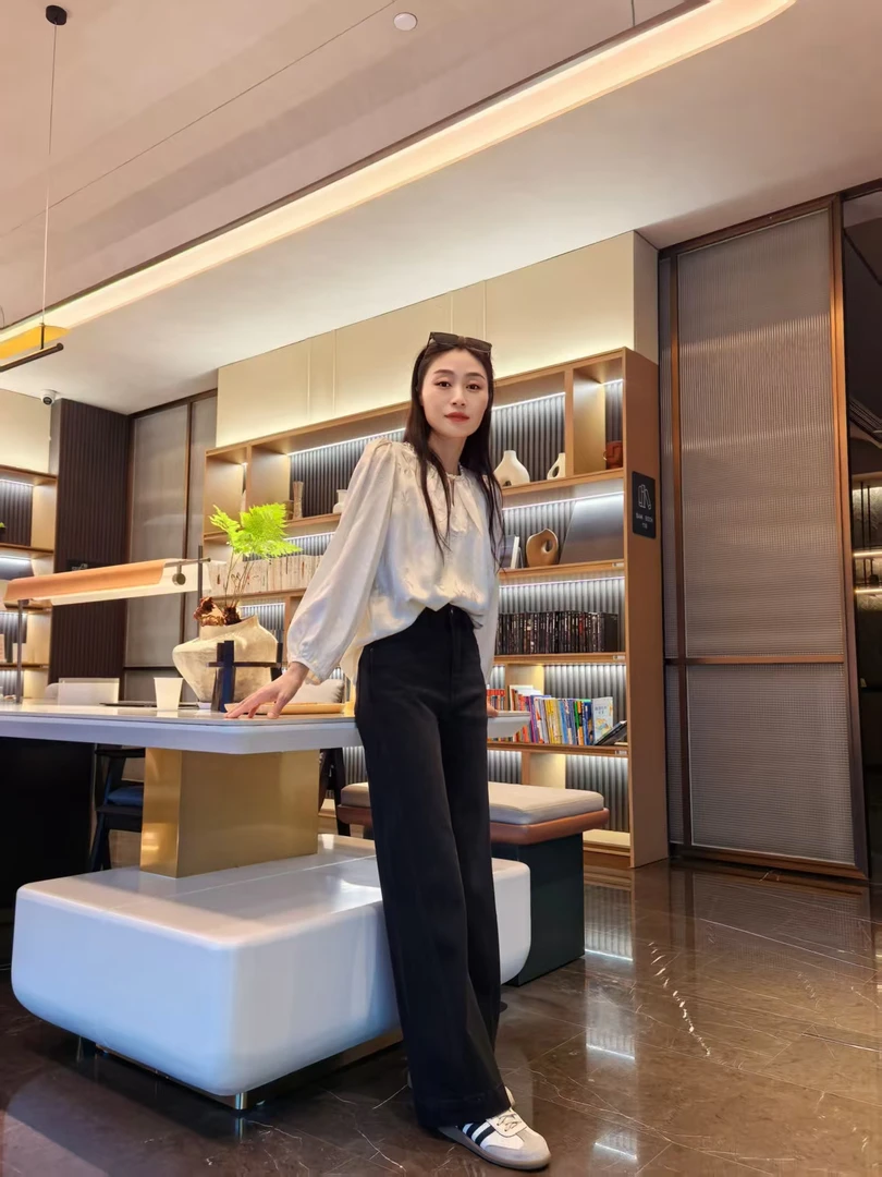 19姆米蝴蝶结满分提花桑波缎麻花领设计圆领长袖衬衣252315-1-2-3