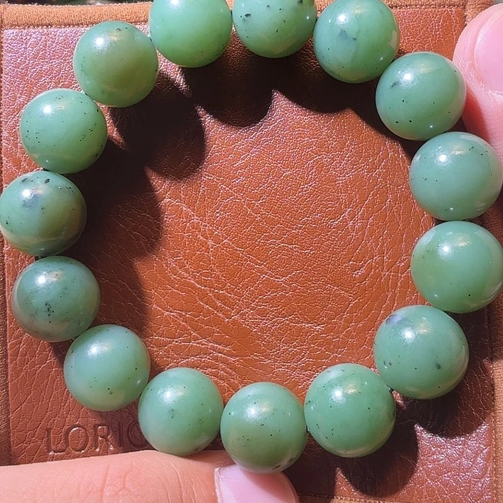 和田玉未镶嵌手串