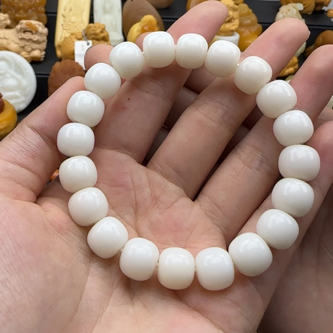 石英质玉颈饰未镶嵌玉**心