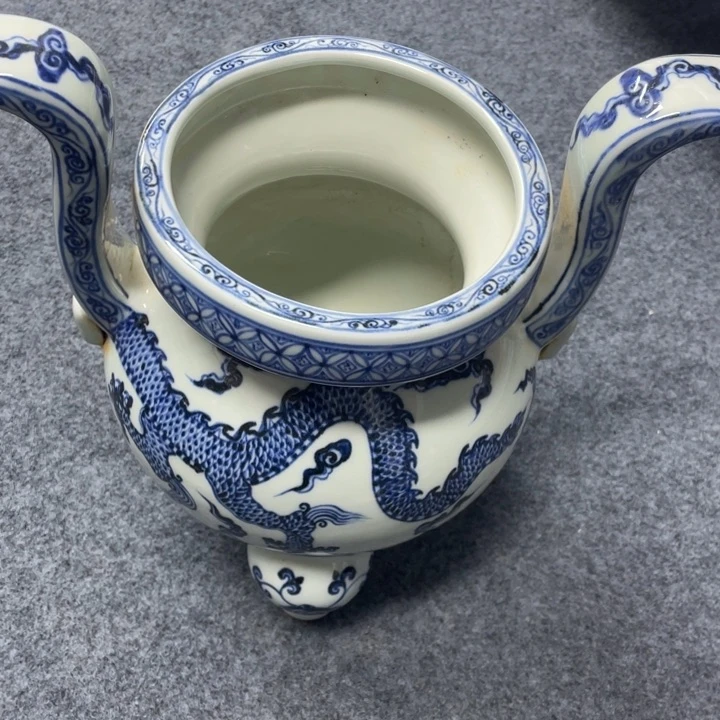 陶瓷紫**来青花瓷器一件