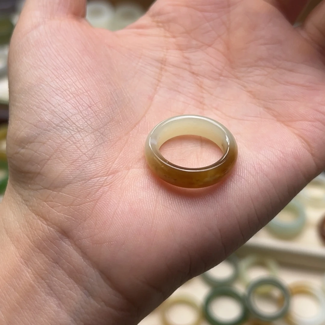 和田玉（糖玉）未镶嵌戒指