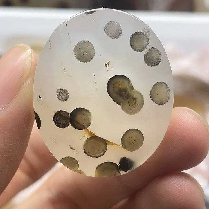 查罗石合金珠宝半成品