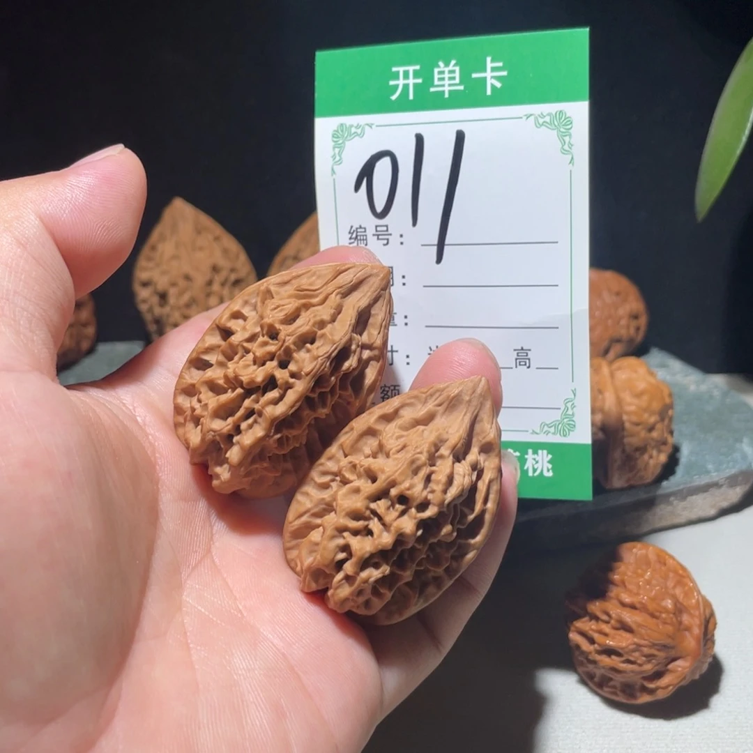 ***ㅤ文玩核桃吊坠霸王枪