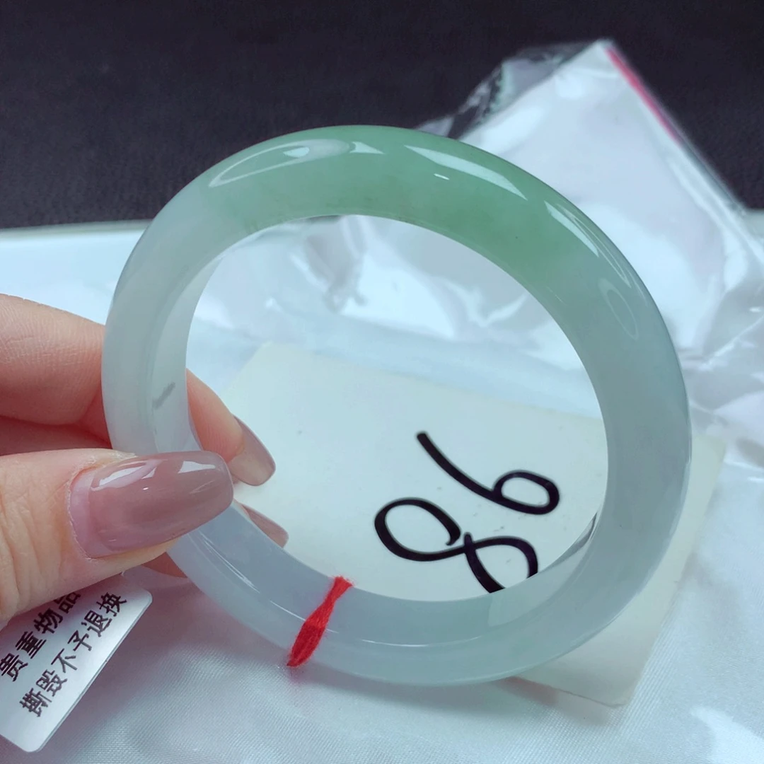 翡翠手镯未镶嵌手镯59