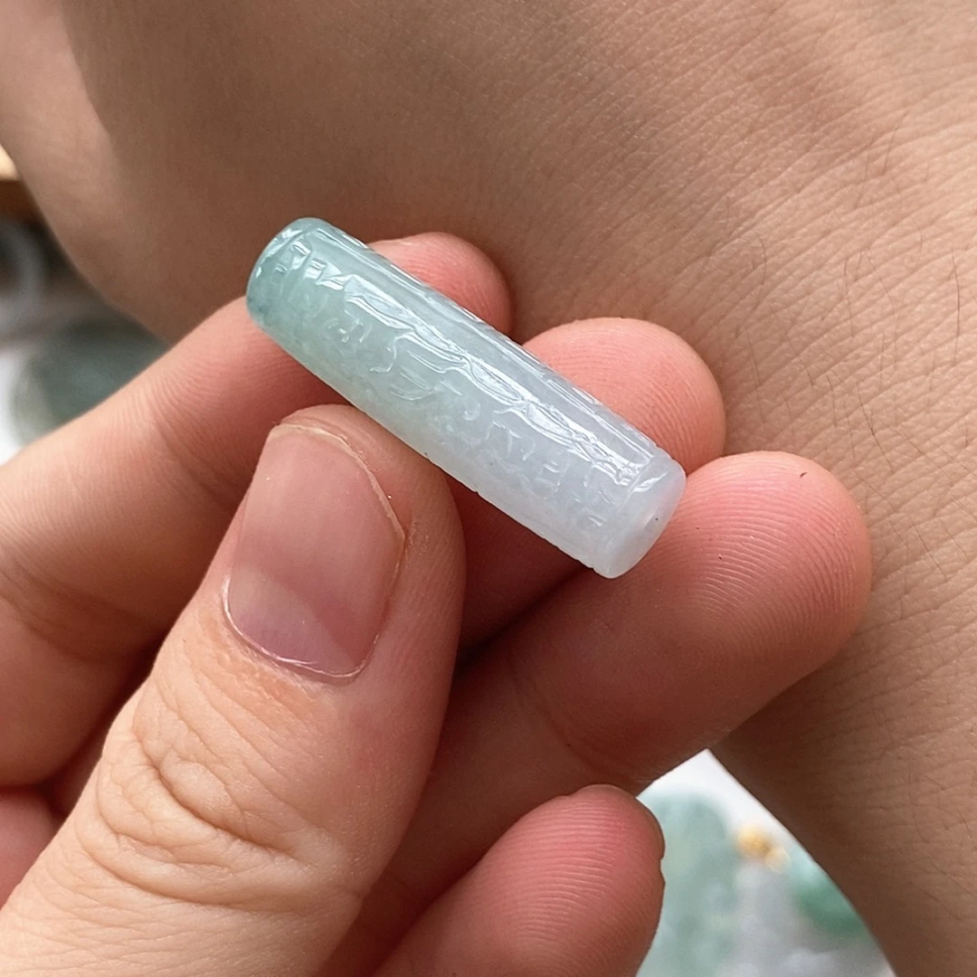 离****翡翠未镶嵌颈饰桶珠